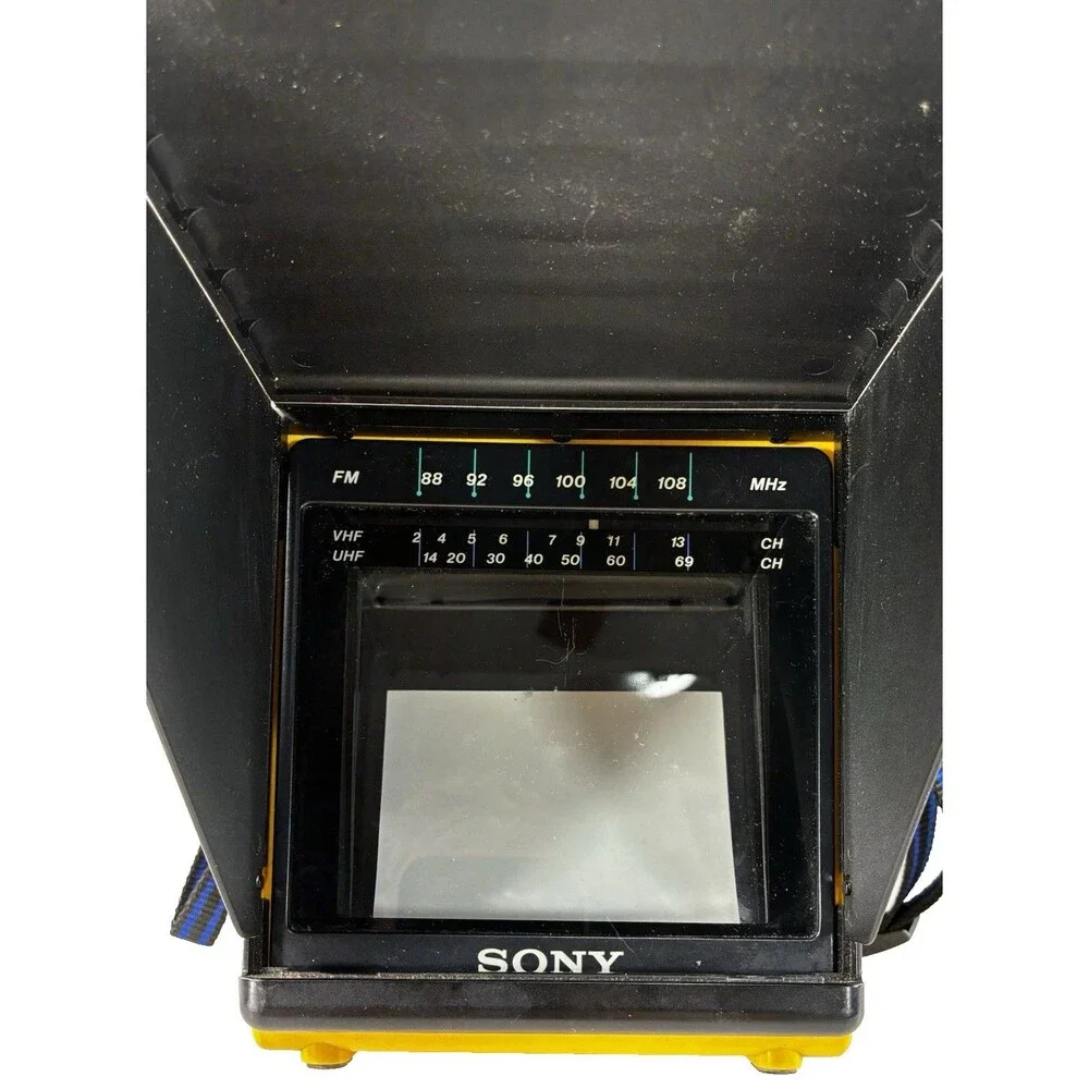 Sony Sports Watchman Model FD-45A Vintage Yellow Portable Radio/TV Parts/Repair